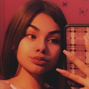 Meet your Posher, Julissa